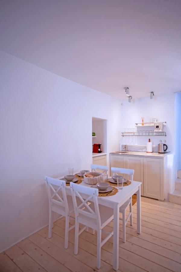 Thalassophile Deep Blue, Little Venice Apartment